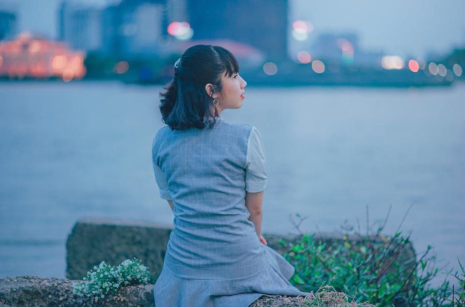 A customer viewing a city horizon symbolizing vision and growth